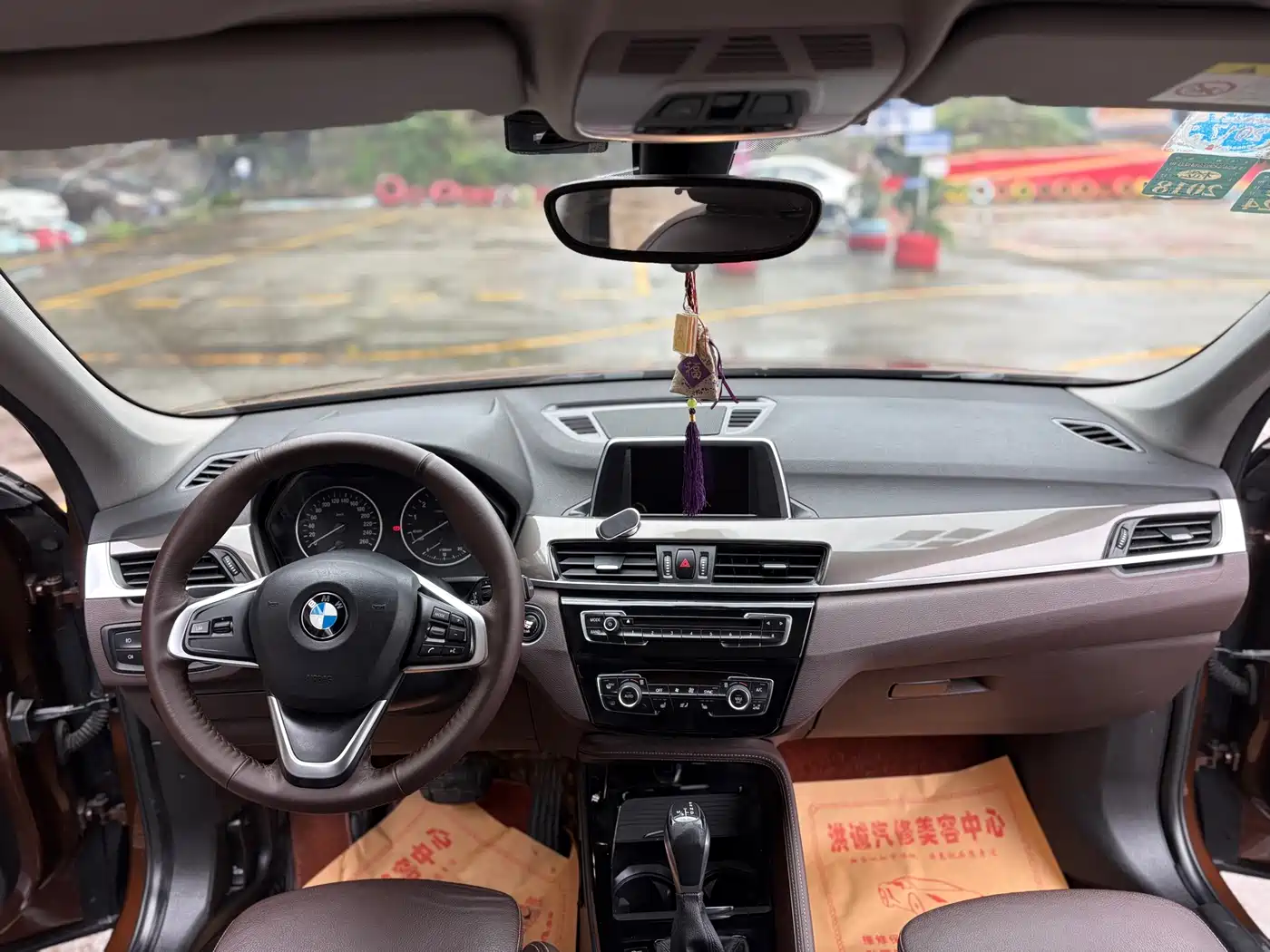 BMW X1 2016 sDrive18Li Luxury Model фото 9