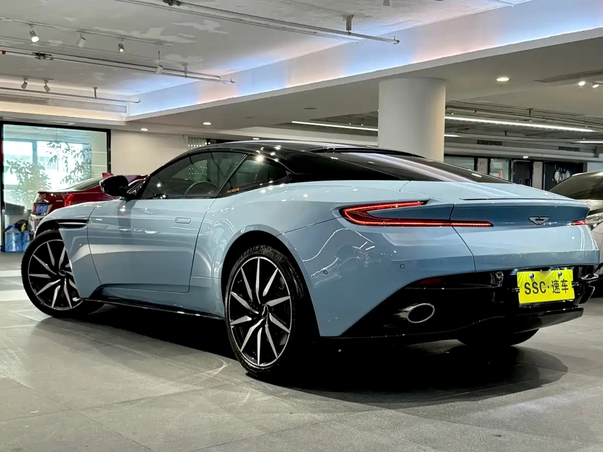 Aston Martin DB11 2017 2017 5.2T V12
