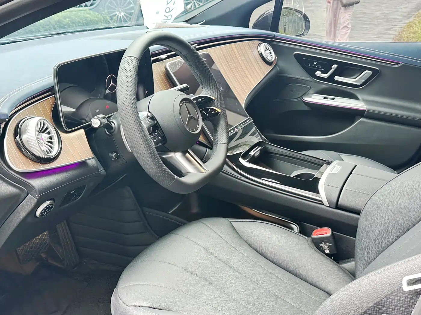 Mercedes-Benz EQE 2025 500 4MATIC Pioneer фото 13
