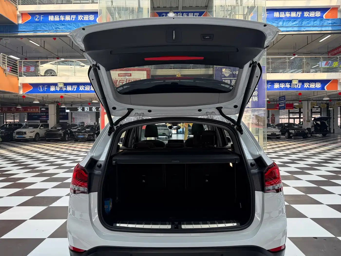 BMW X1 2022 sDrive20Li Fashion фото 8
