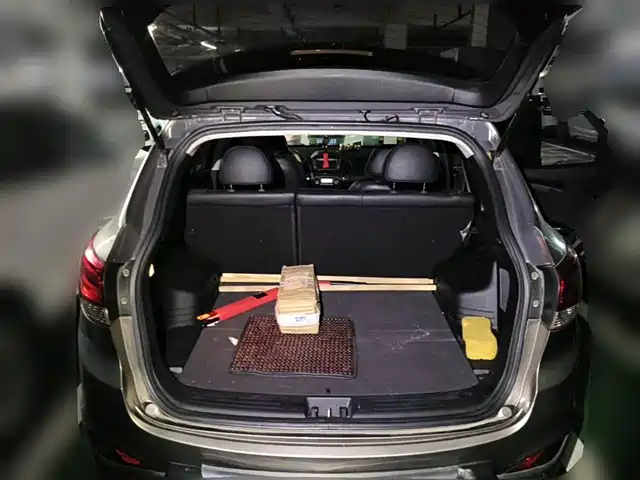 Hyundai Beijing Hyundai ix35 2012 2.0L Automatic 2WD GLS Elite — фото 5