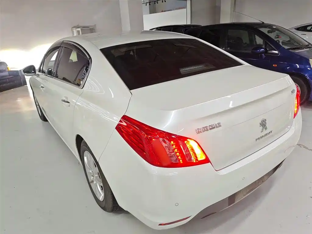 Peugeot 508 2012 2.0L Automatic Sunroof Classic Edition фото 23