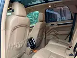 Photo 8 - Porsche Cayenne