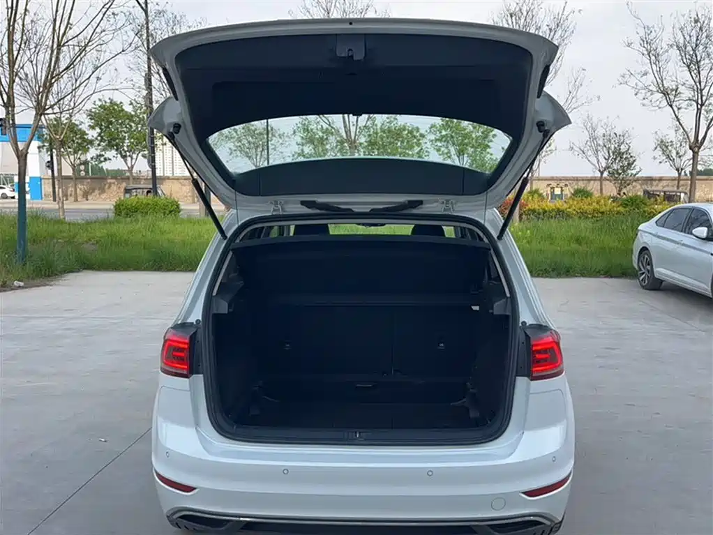 Volkswagen Golf Sportsvan 2019 280TSI Automatic Curiosity Edition China V фото 10