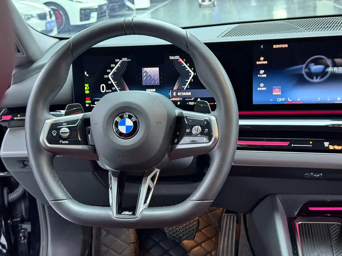 BMW 5 Series 2024 525Li M Sport Package фото 12
