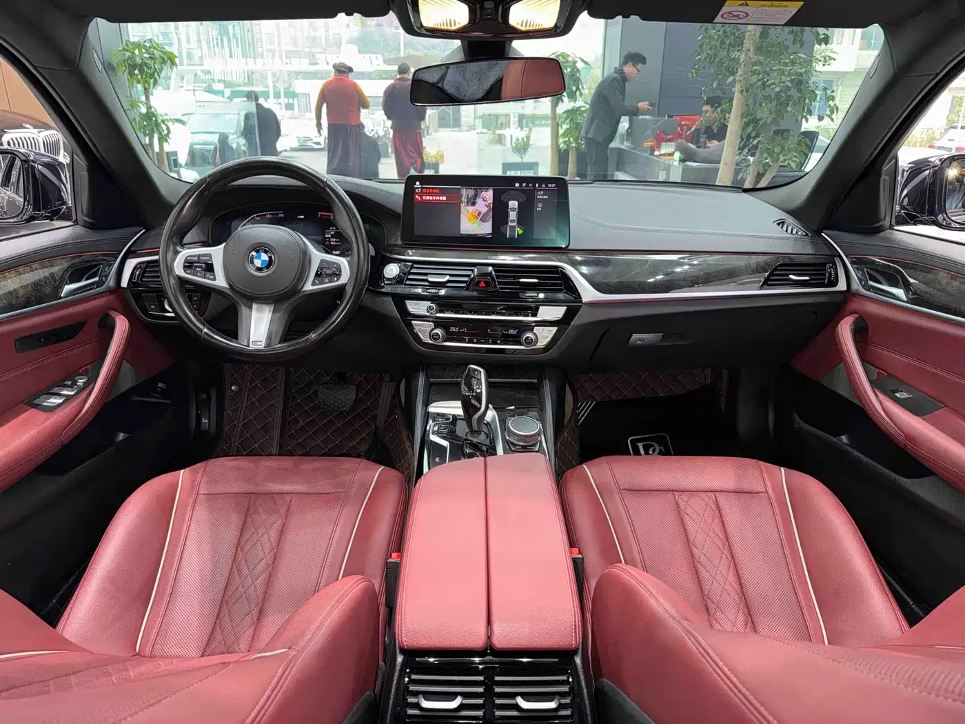 BMW 5 Series 2021 525Li M Sport Package фото 8
