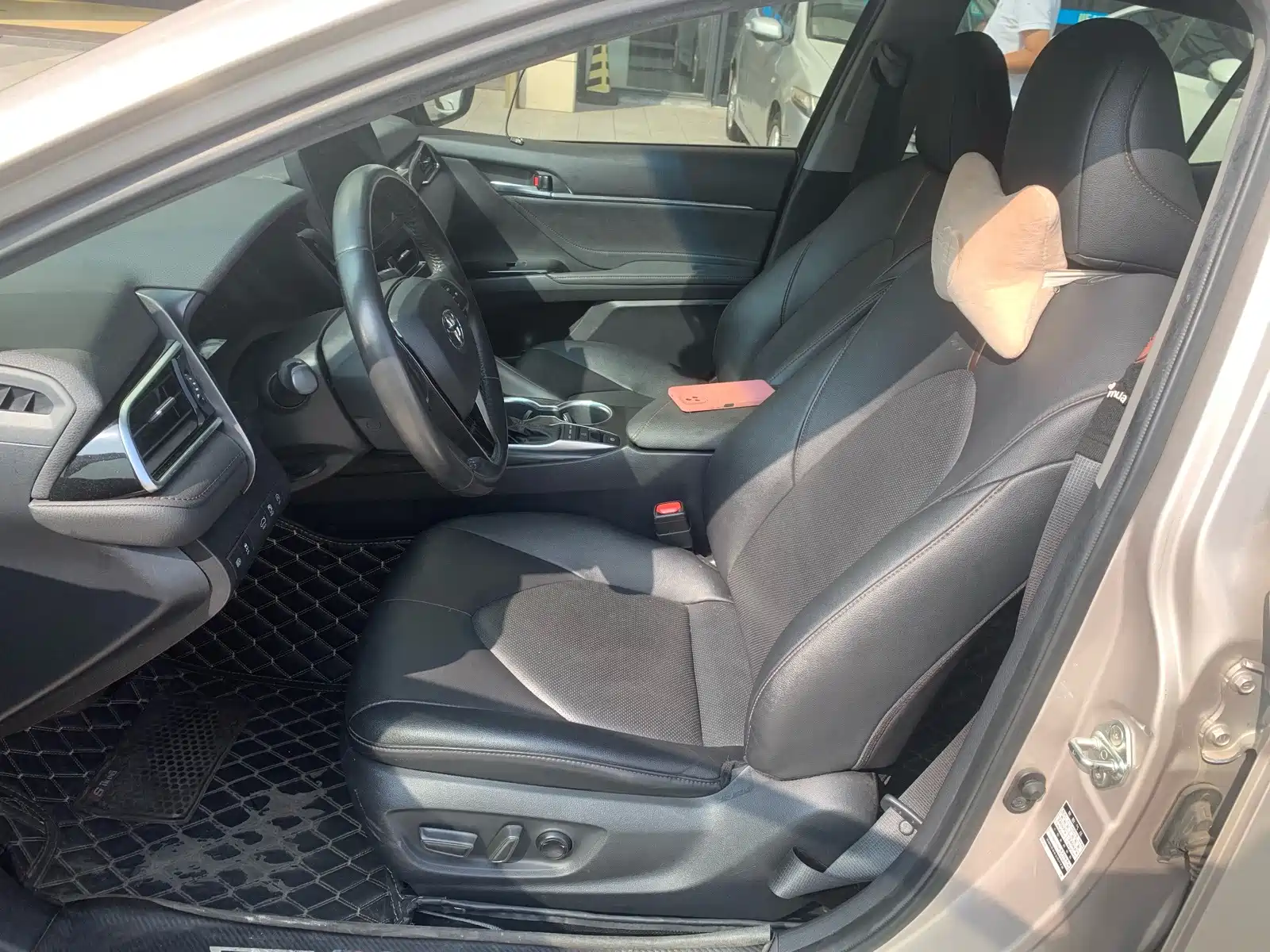 Фото 7 - Toyota Camry