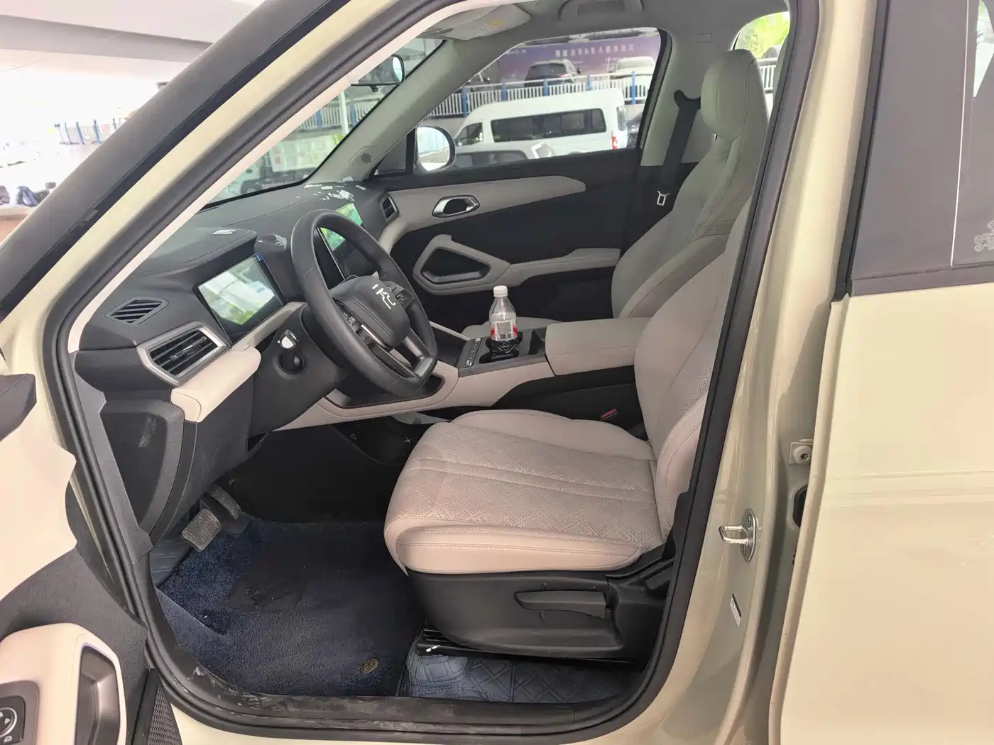 BYD Yuan UP 2026 2025 Model 301KM Navigator
