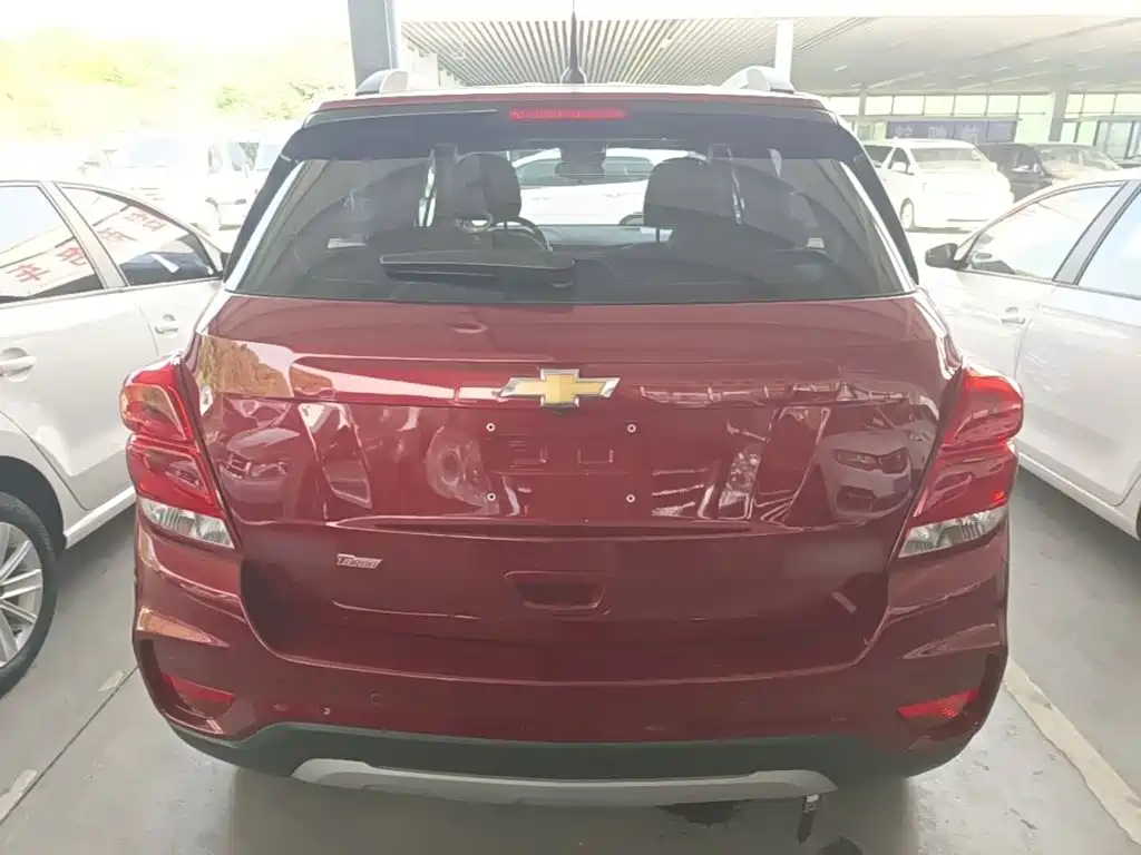 Photo 6 - Chevrolet Trax