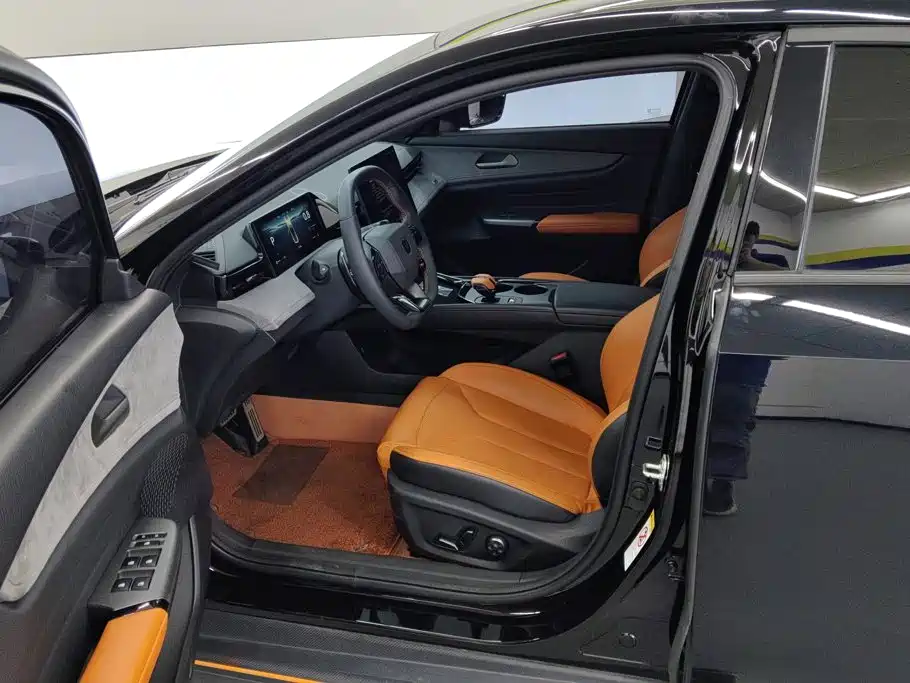 Changan UNI-V 2025 2025 2.0T Sport Version
