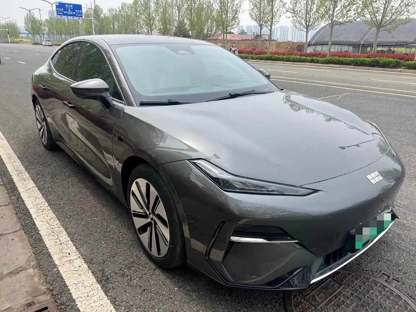 GEELY GALAXY GALAXY E8