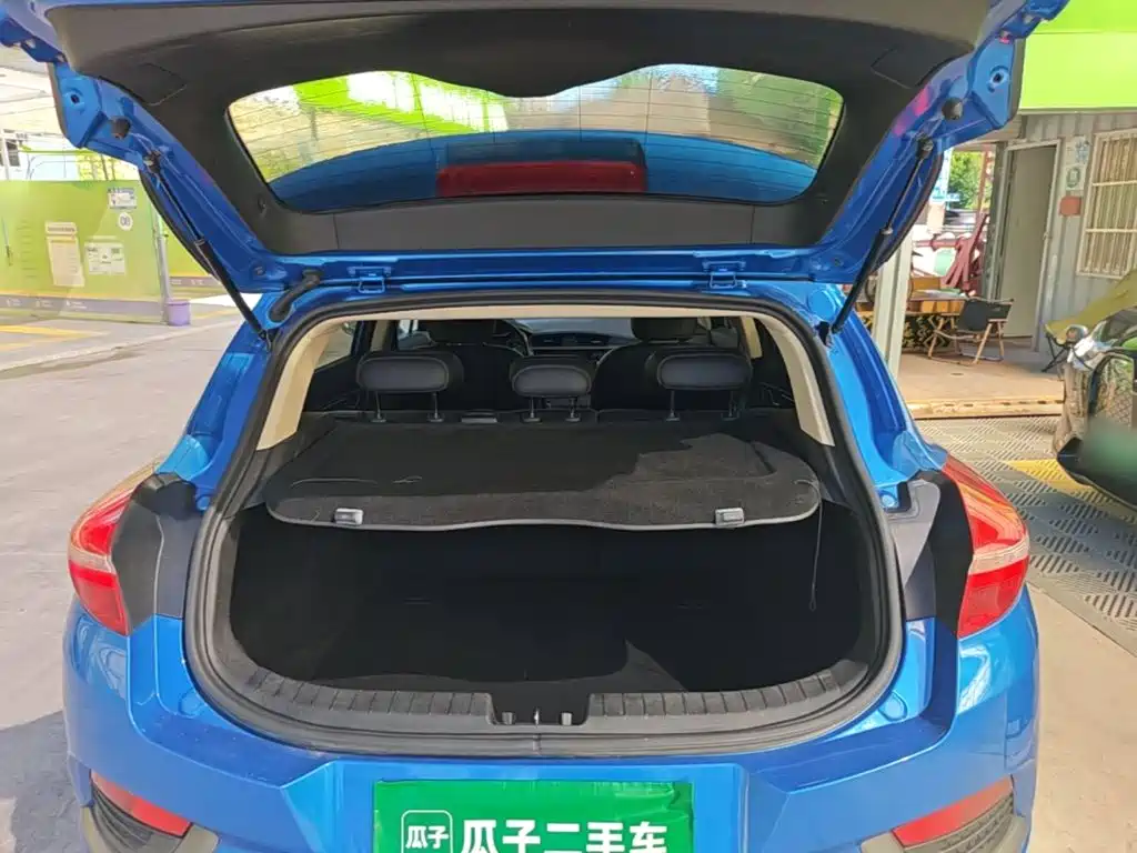 Photo 19 - Geely Emgrand GS