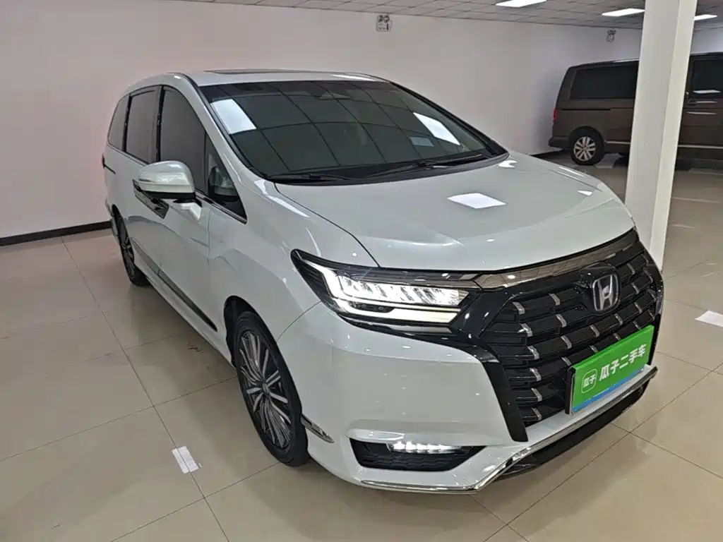 Honda Elysion 2025 2024 2.0L e:HEV Luxury Edition