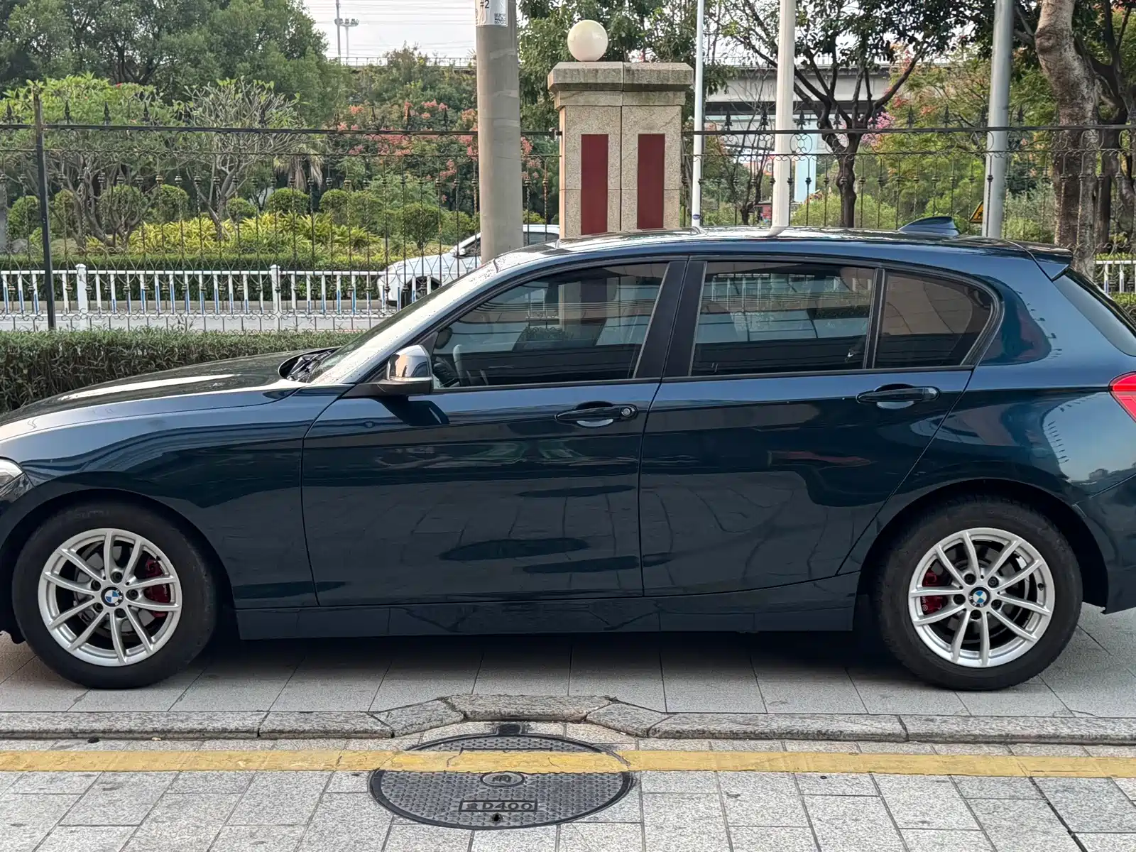 Photo 7 - BMW 1 Series (Import)