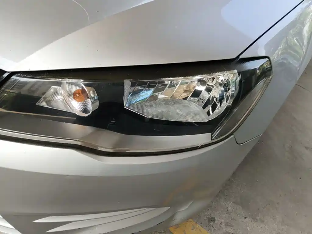 صورة 24 - Volkswagen Jetta