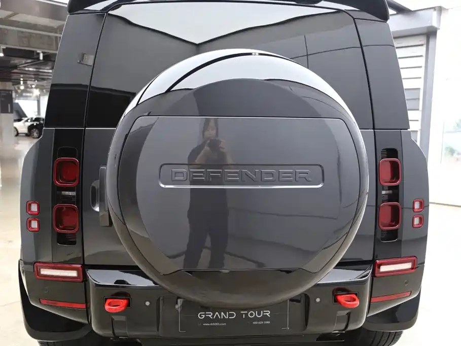 Land Rover Defender 2025 2024 110 3.0T P400 X-DYNAMIC HSE