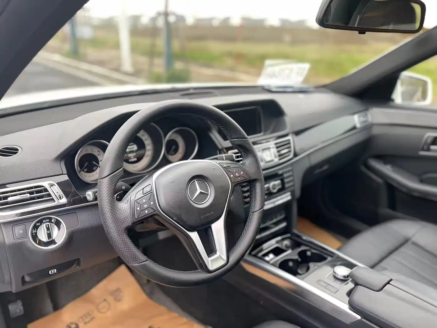 Mercedes-Benz E-Class 2015 E 180 L фото 15