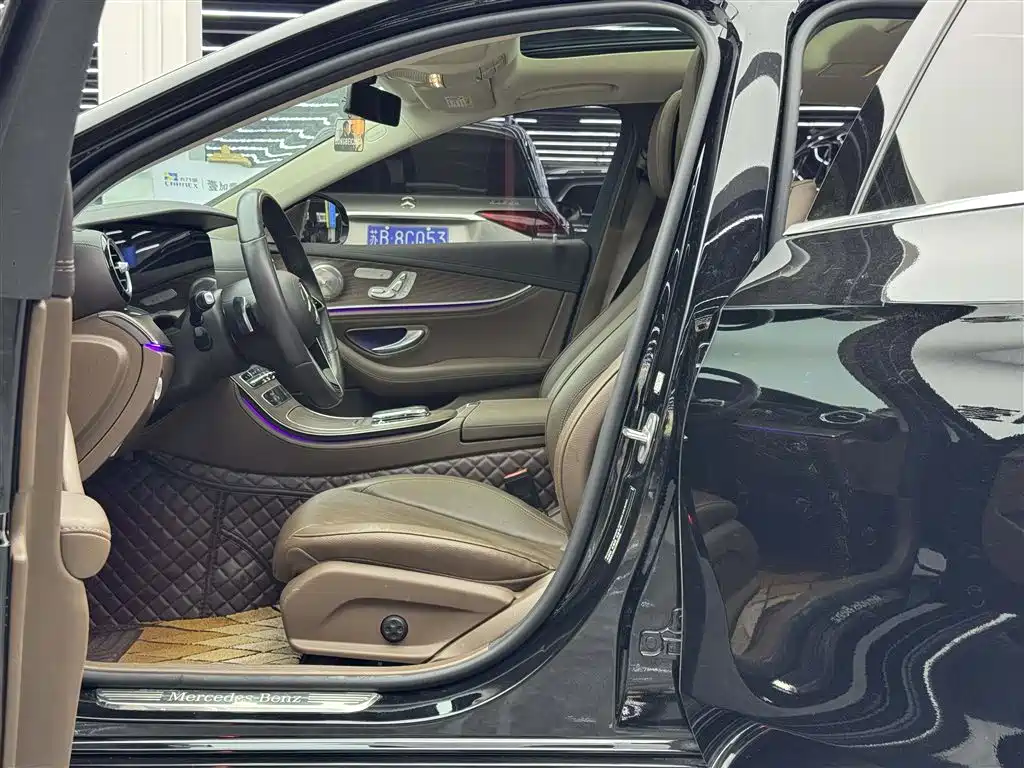 Mercedes-Benz E-Class New Energy 2022 E 350 e L Plug-in Hybrid Sedan фото 6