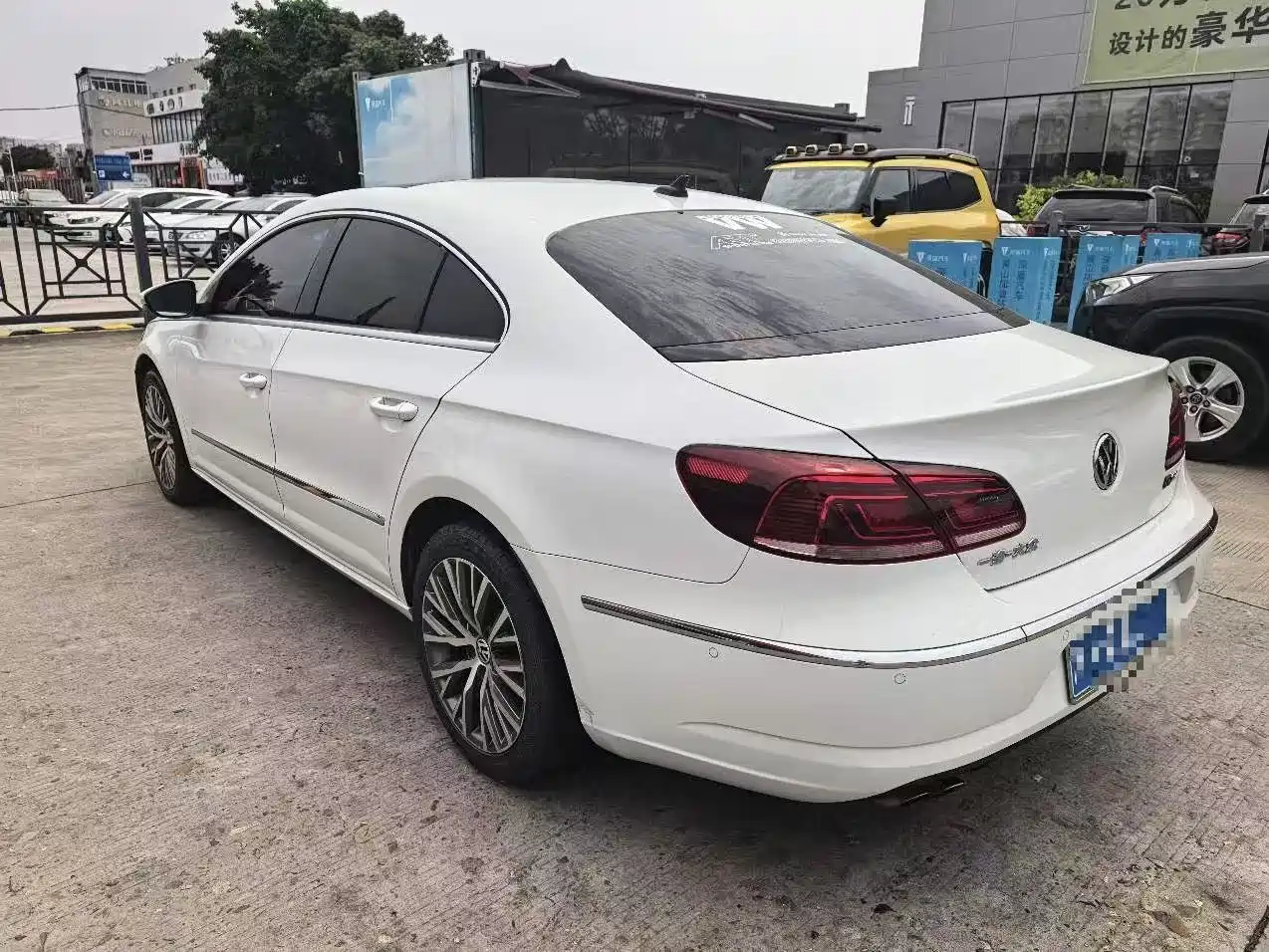 Volkswagen FAW-Volkswagen CC 2016 Model 1.8TSI Luxury фото 9