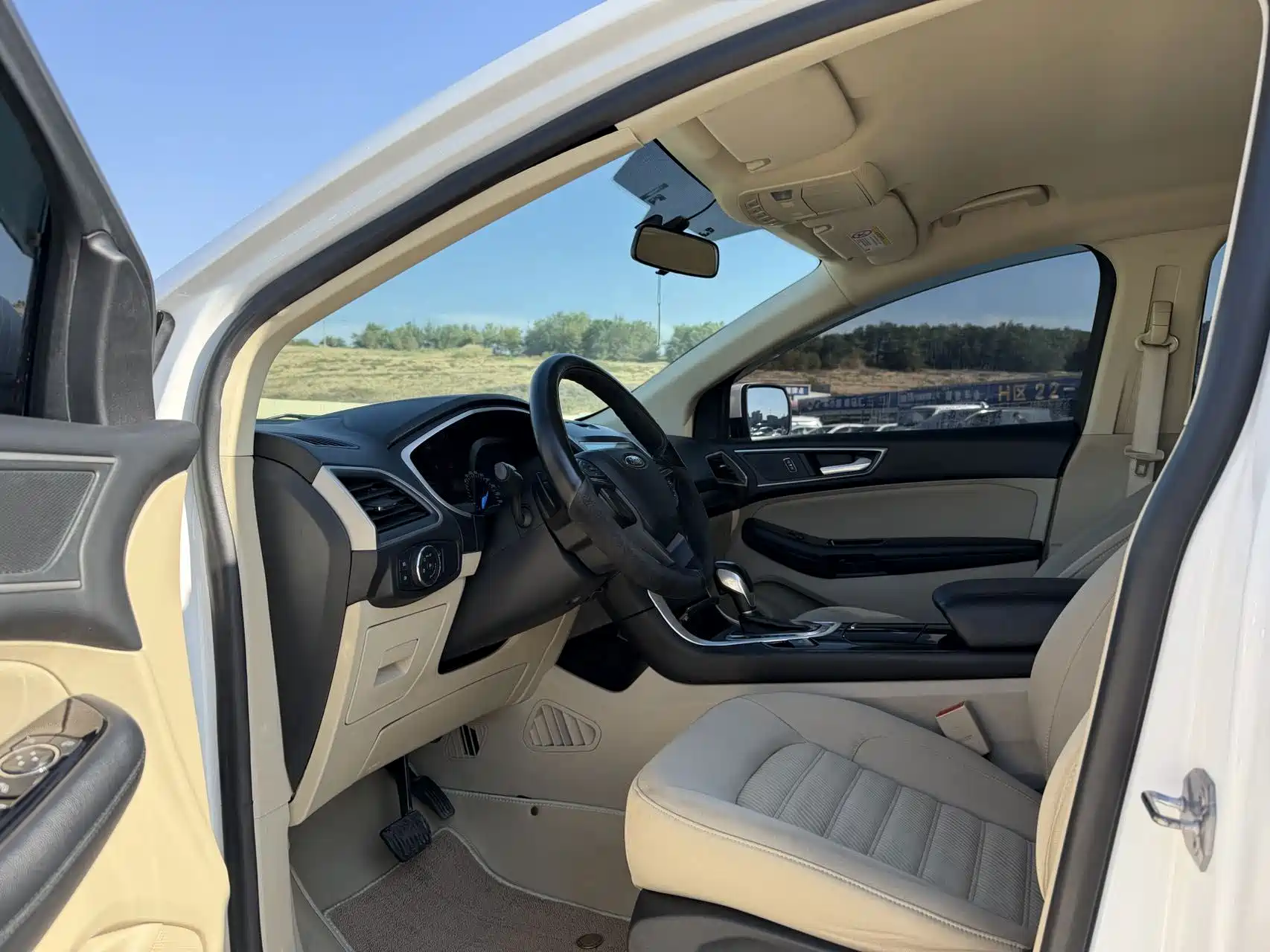 Фото 4 - Ford Edge