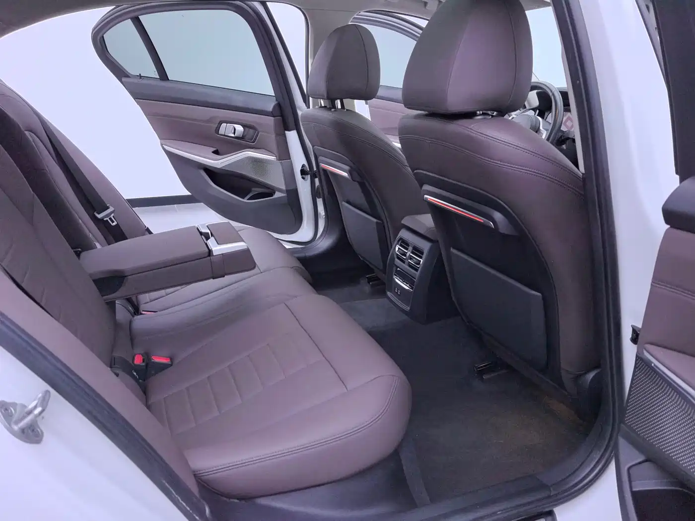 BMW 3 Series 2021 325Li M Sport Package фото 16