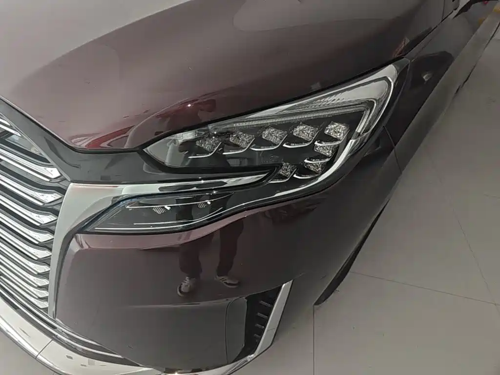 Фото 24 - Buick GL8