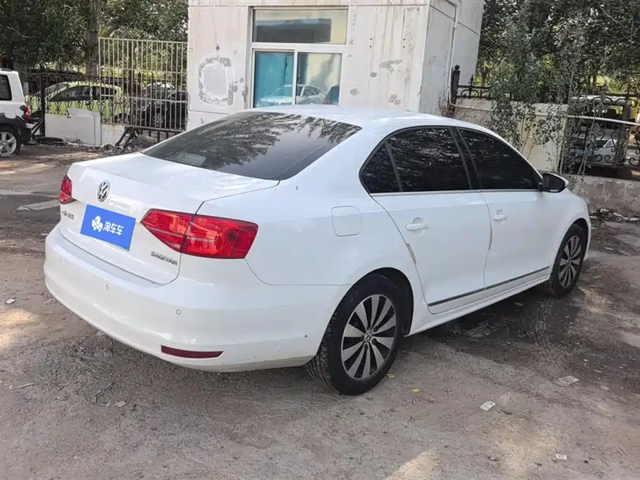 Volkswagen Sagitar 2018 1.6L Automatic Comfort фото 3