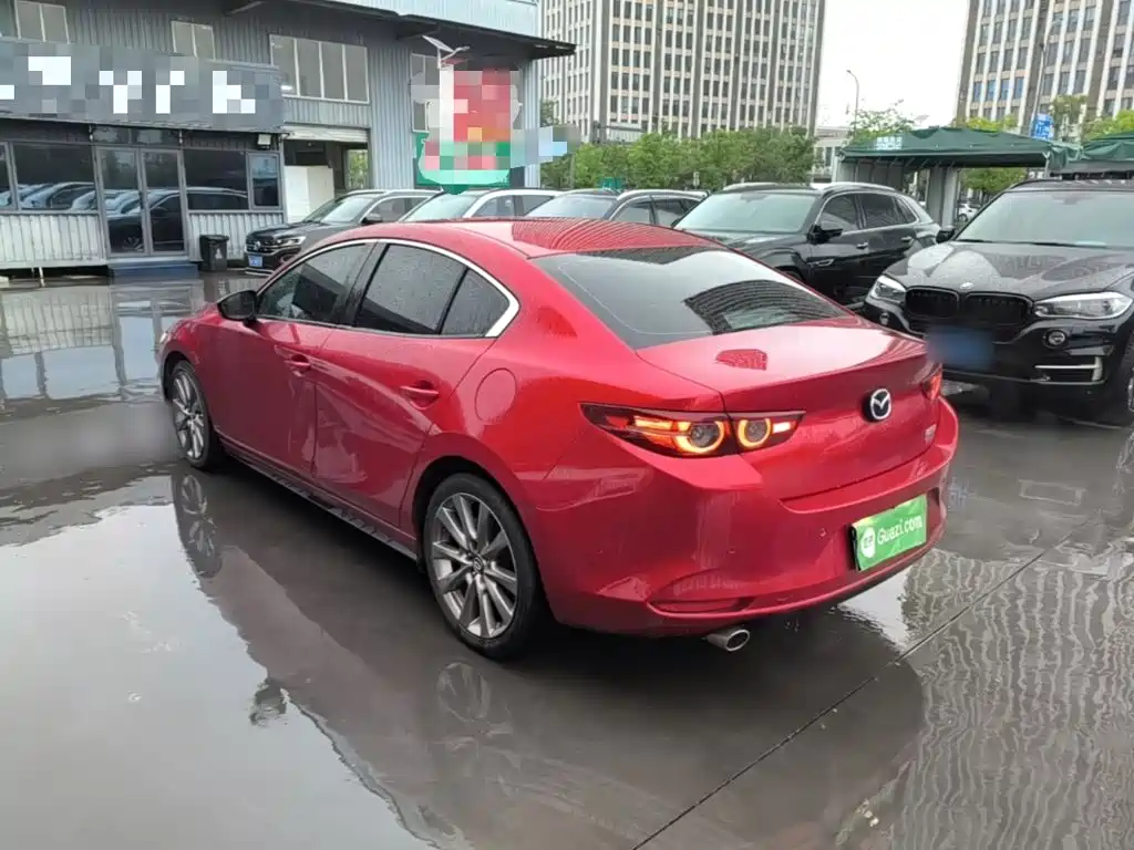 Photo 5 - Mazda Mazda 3