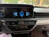 Фото 12 - Hongqi HS5