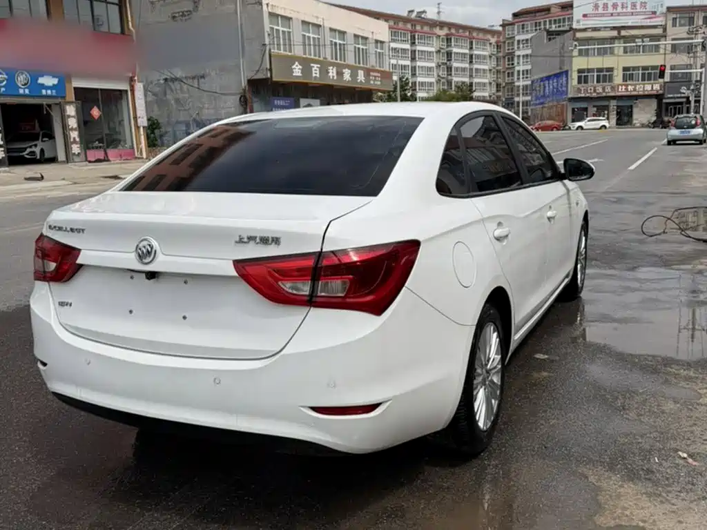 Фото 14 - Buick Excelle