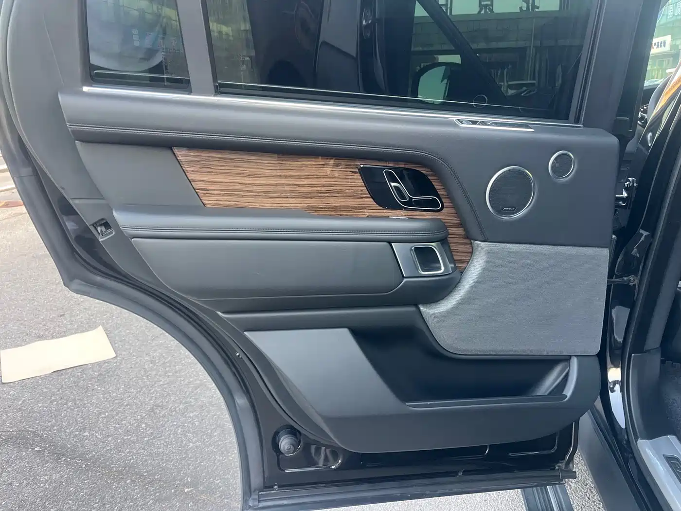 Land Rover Range Rover 2019 3.0 SC V6 Heritage Extended Edition фото 5