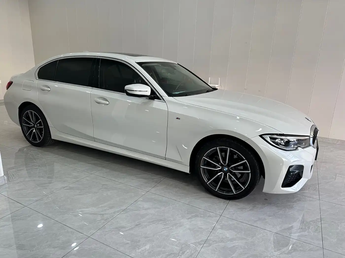 BMW 3-SERIES