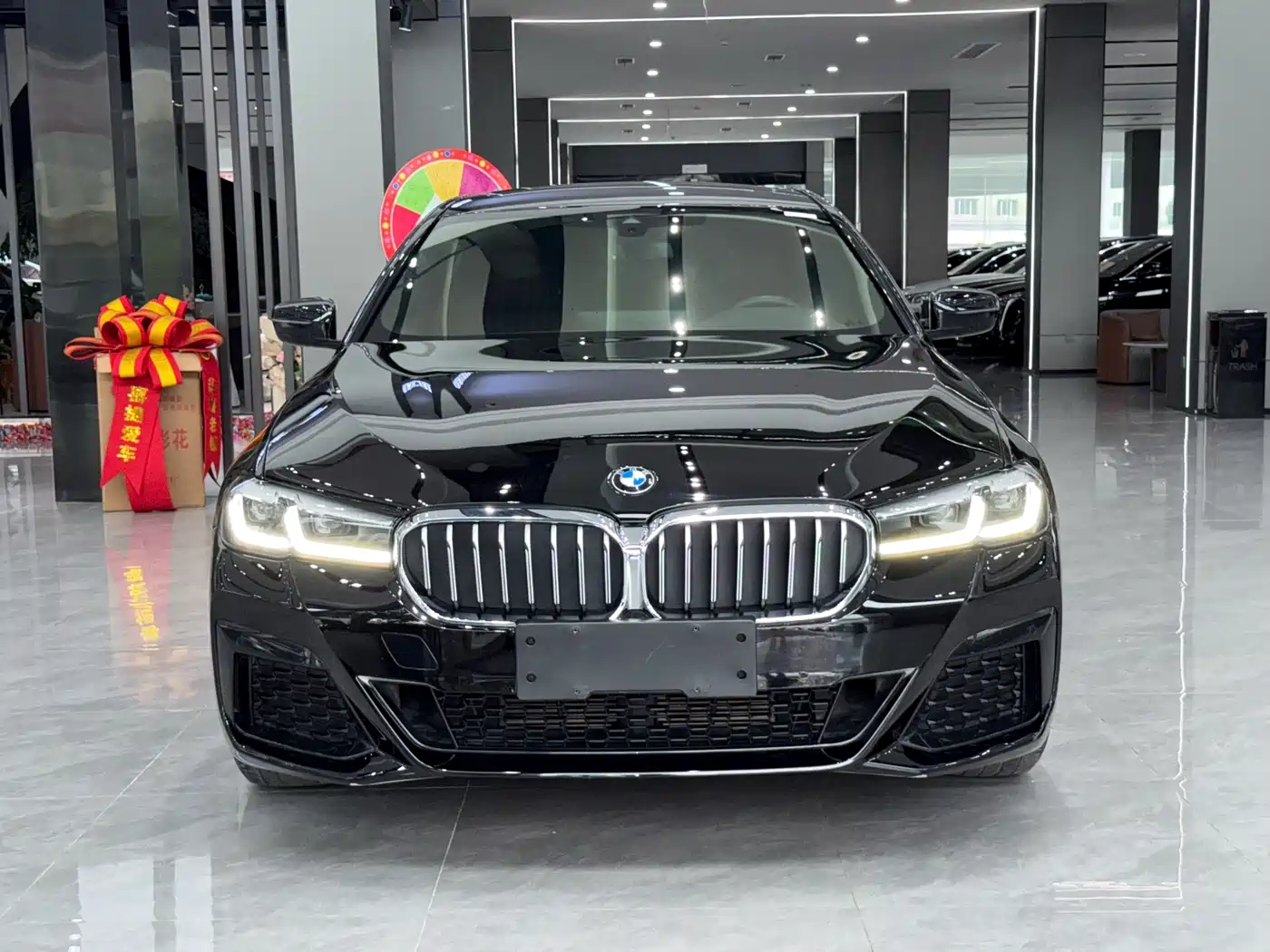 BMW 5 Series 2021 525Li M Sport Package фото 2