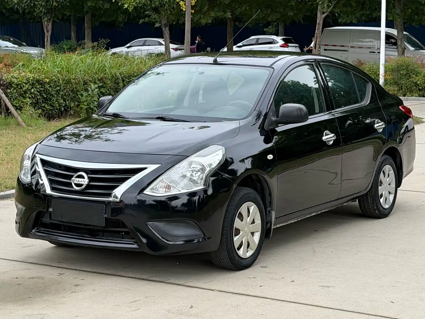 Nissan Sunny 2015 — пригон из Китая