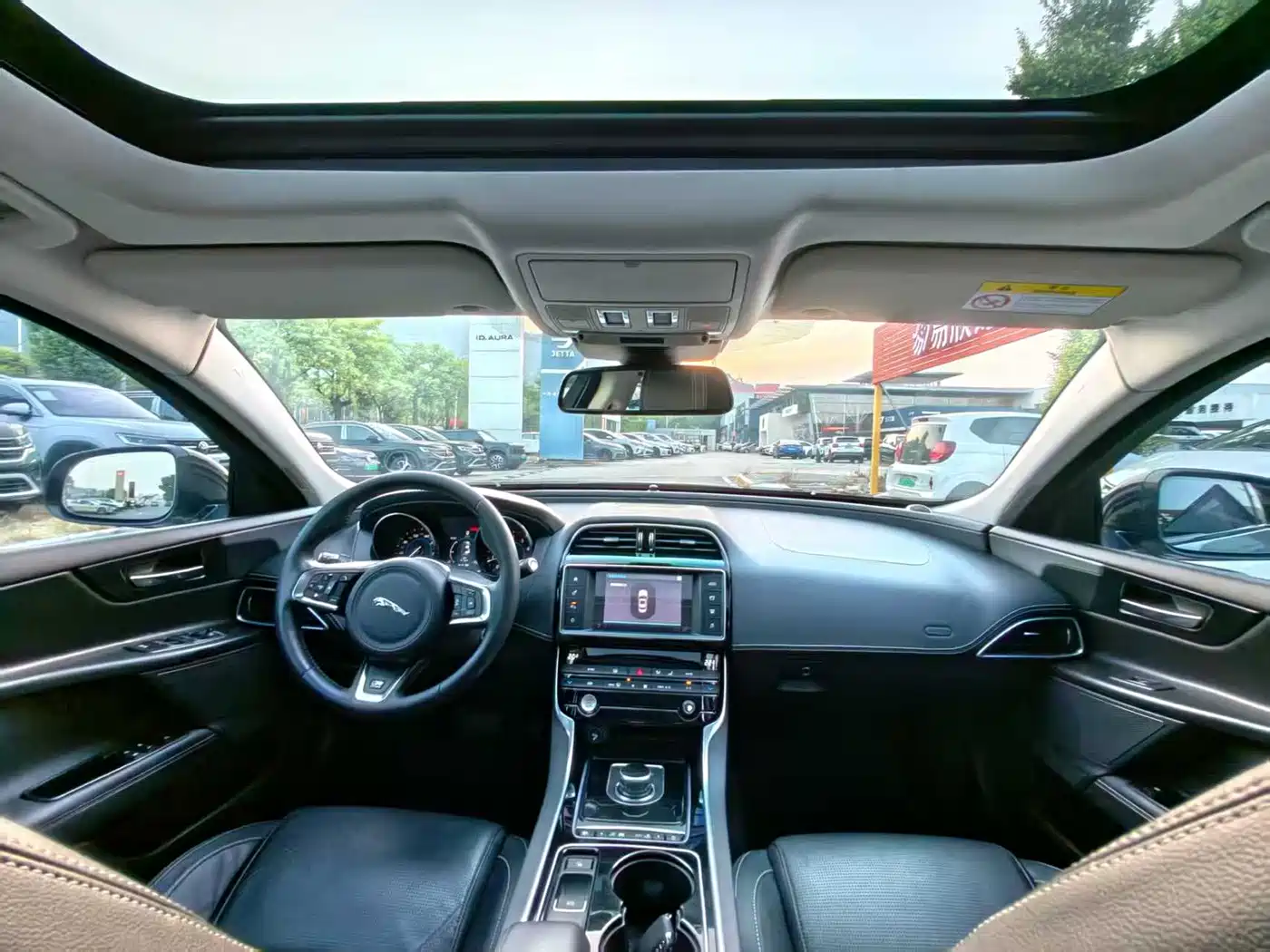 Jaguar XE 2016 2017 2.0T 200PS R-Sport