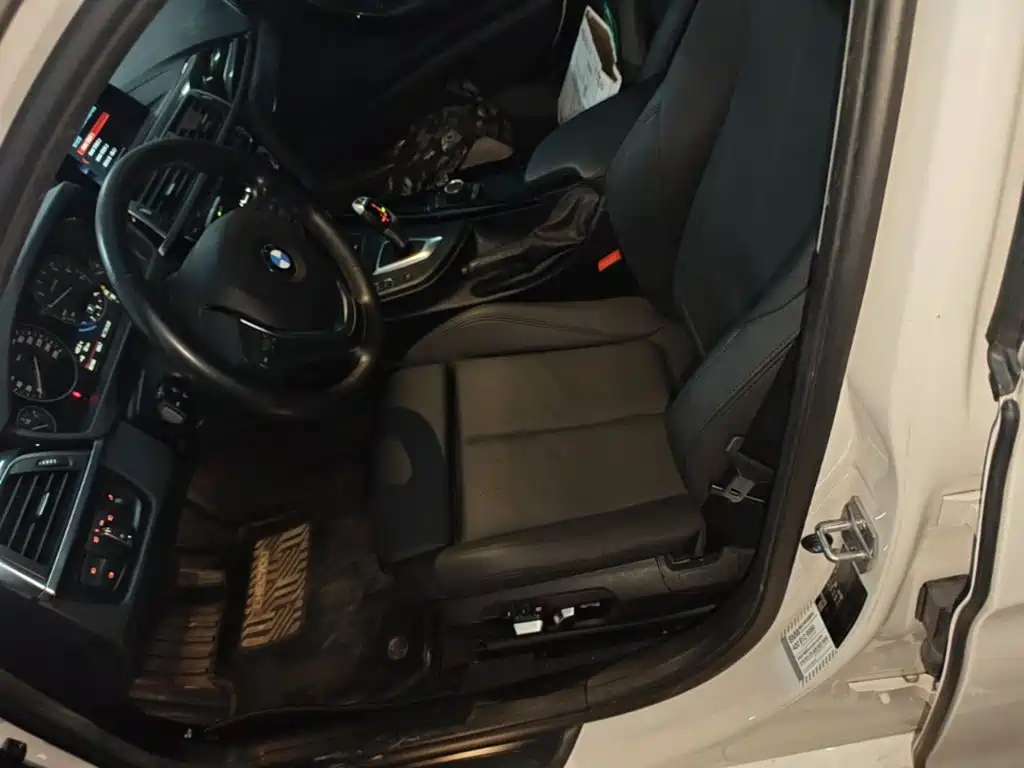 Фото 20 - BMW 3 Series