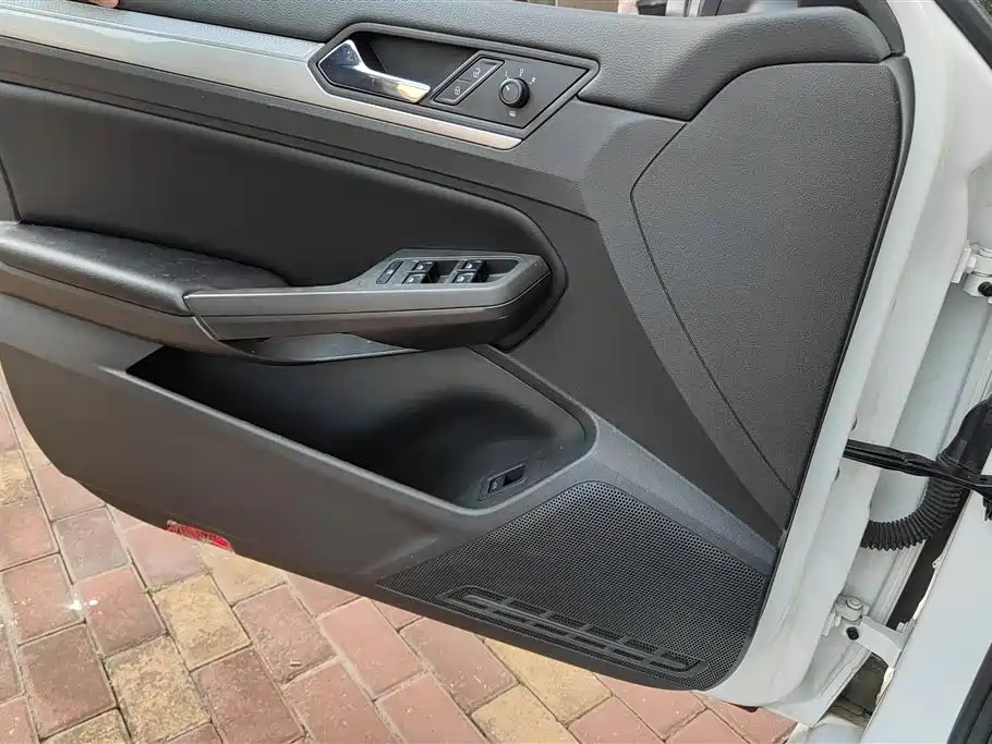 Volkswagen Lamando 2021 230TSI DSG Fashion Edition фото 7