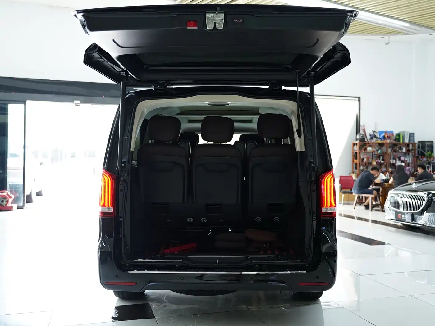 Mercedes-Benz V-Class 2024 2022 V 260 L Long Wheelbase Luxury Edition