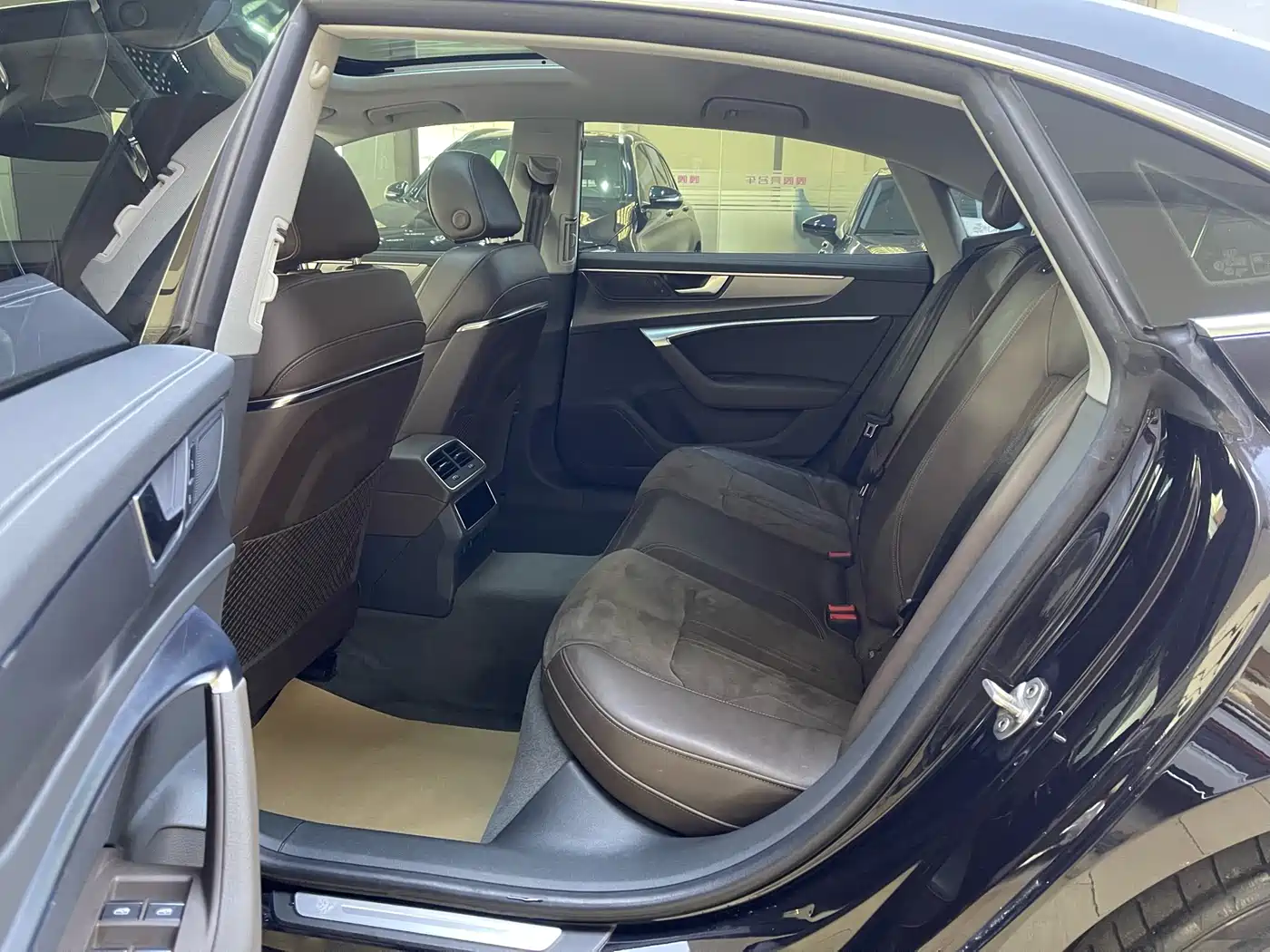 AUDI A7L