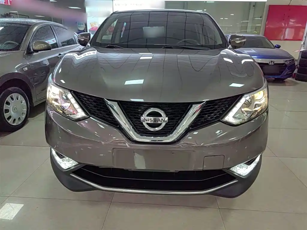 Фото 3 - Nissan Qashqai