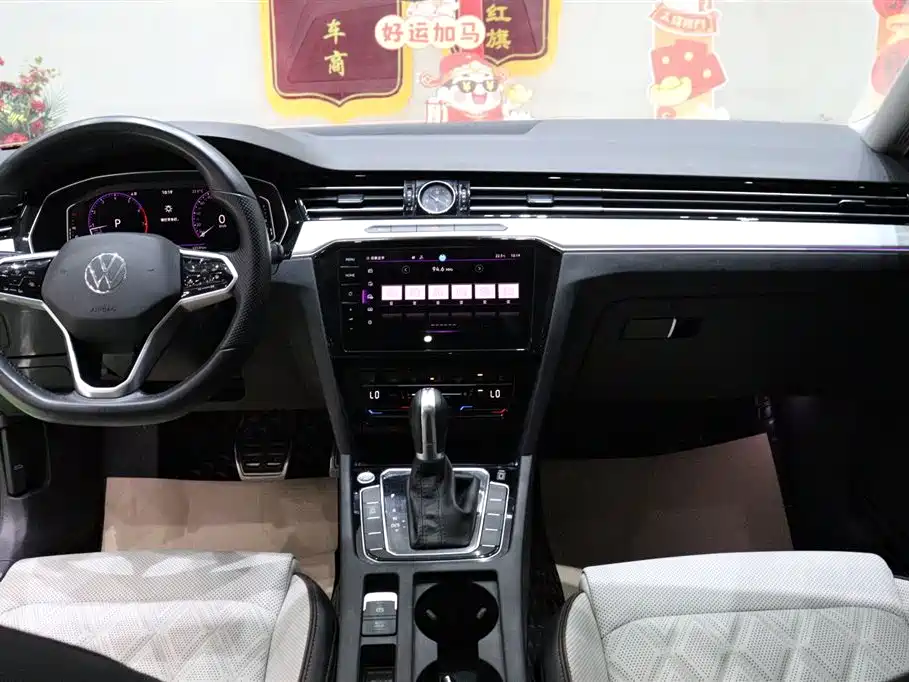 Volkswagen Magotan 2023 Model 2 Million Commemorative Edition 330TSI DSG Luxury фото 12