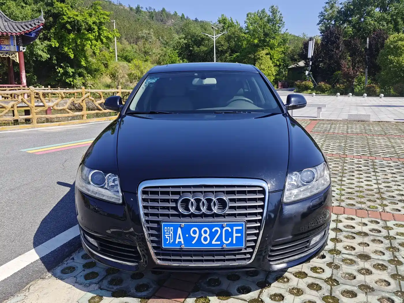 Audi A6L 2011 2.0 TFSI Automatic Comfort фото 2