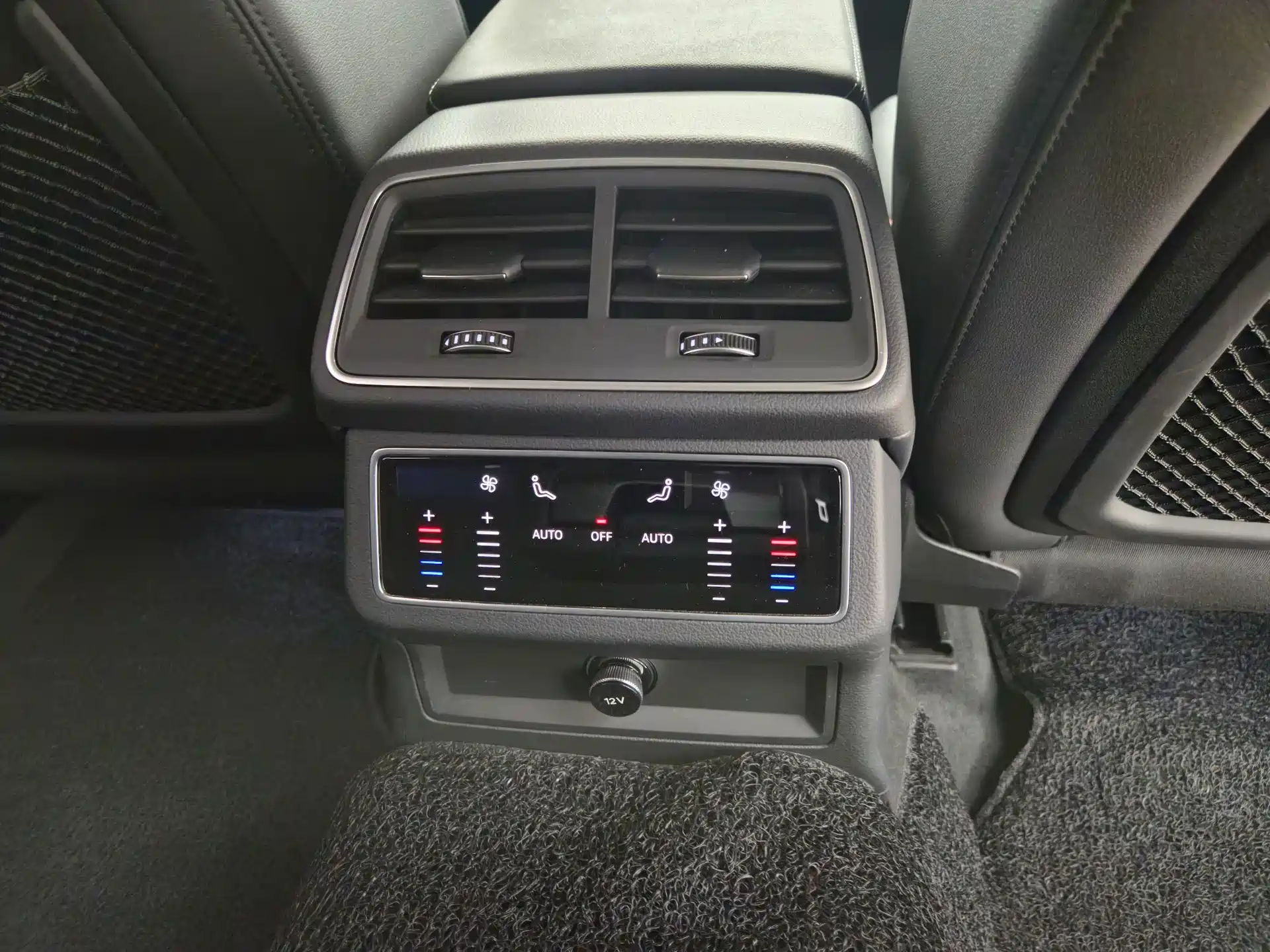 Photo 19 - Audi A6 (Import)