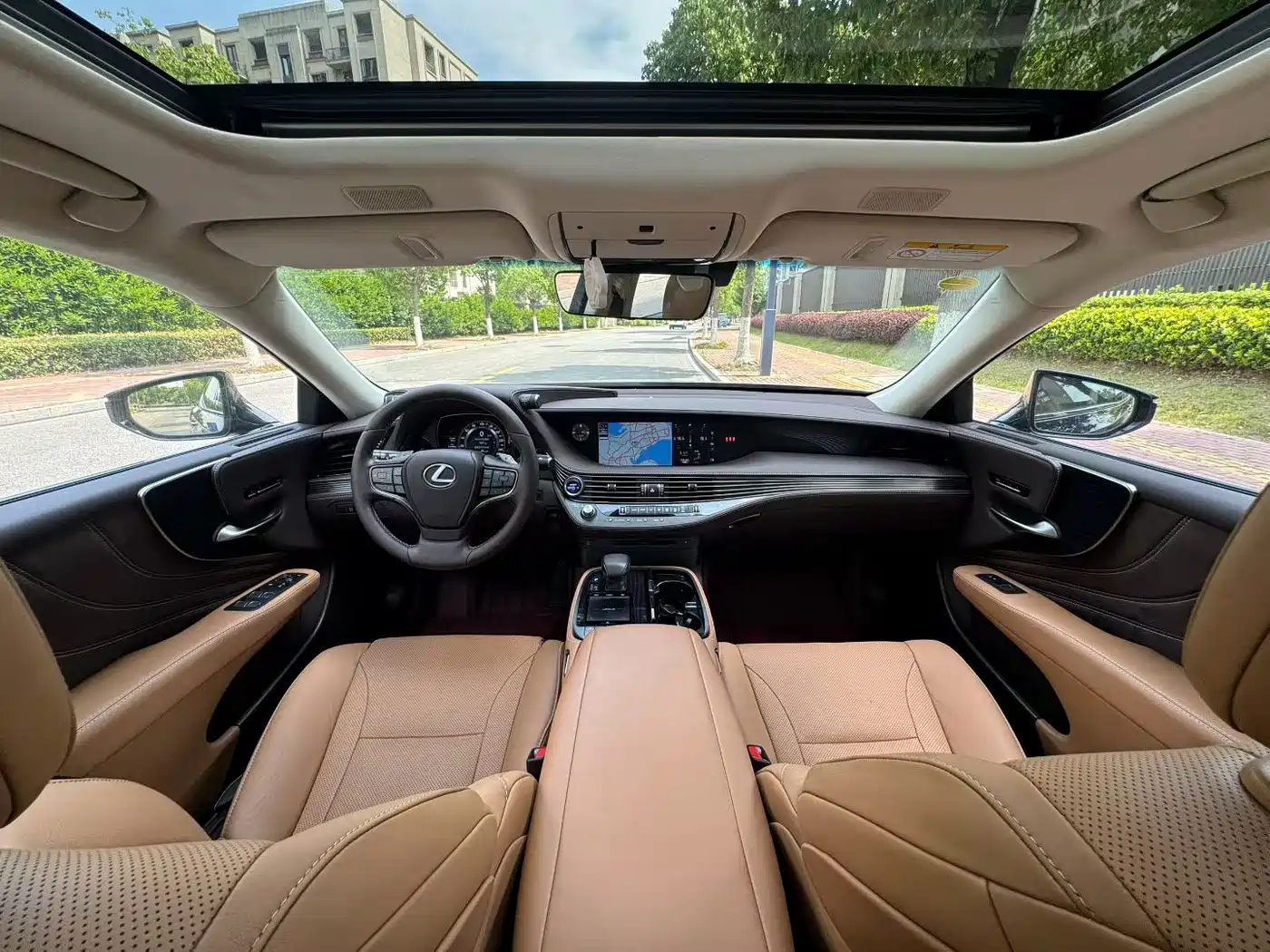 LEXUS LS