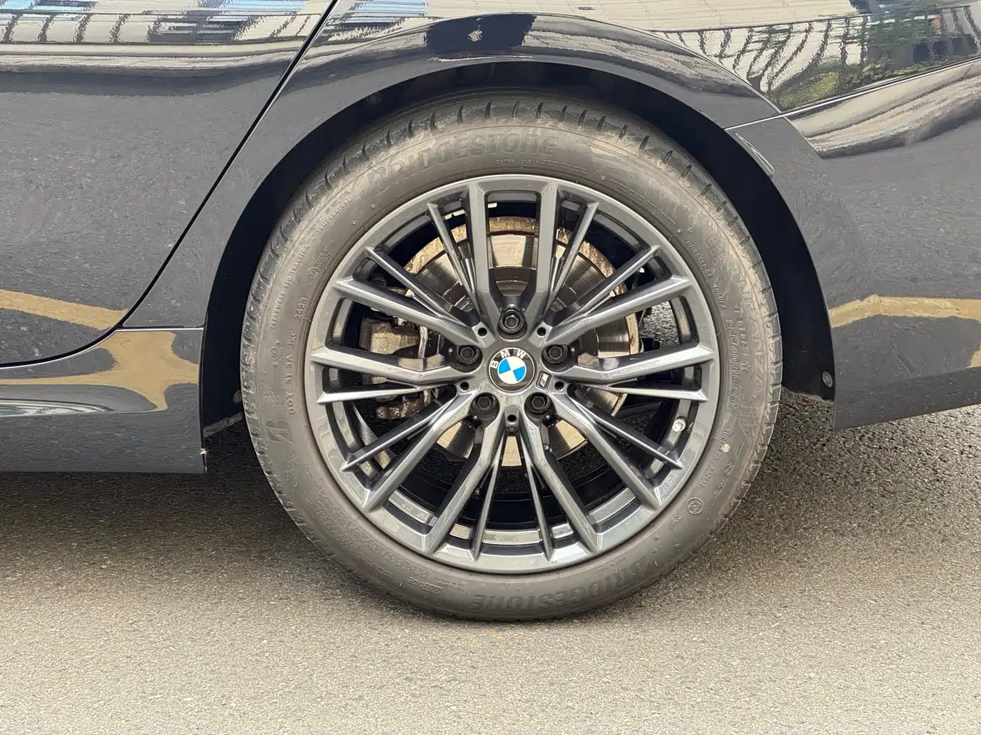 BMW 3 Series 2023 325Li M Sport Black Night Package фото 7