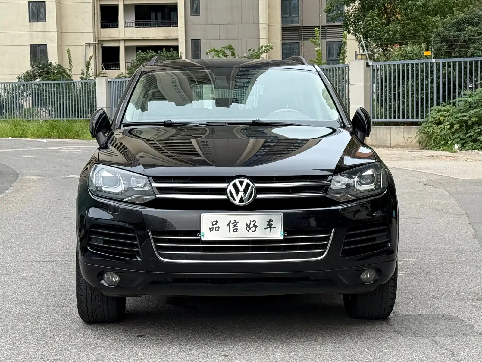 Фото 2 - Volkswagen Touareg