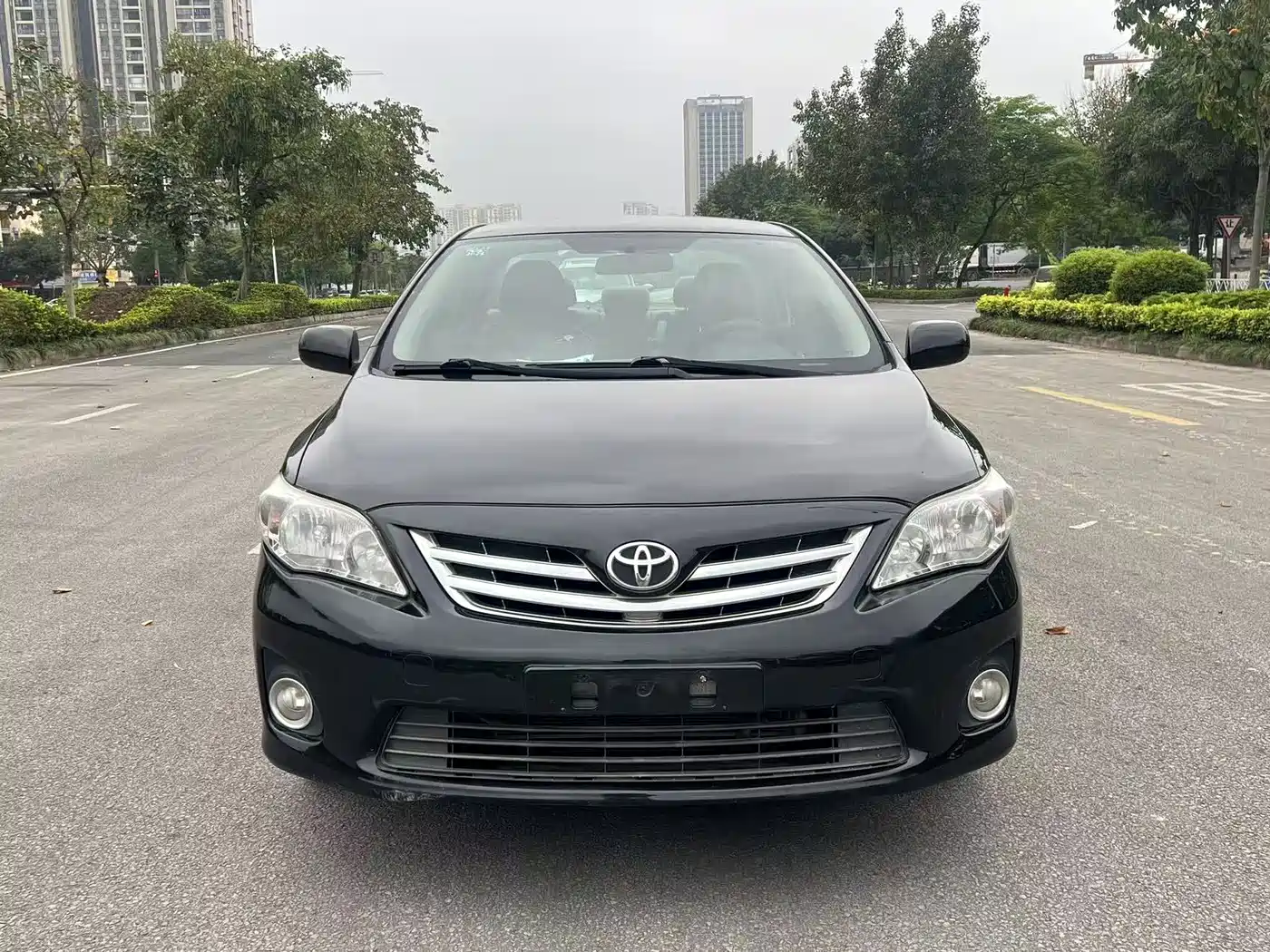 Toyota Corolla 2013 Special Edition 1.6L Manual Ultimate Cool GL фото 2
