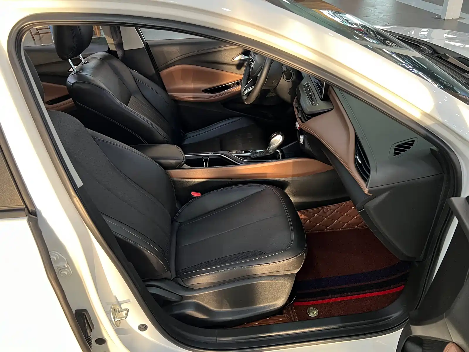 Фото 9 - Buick Verano