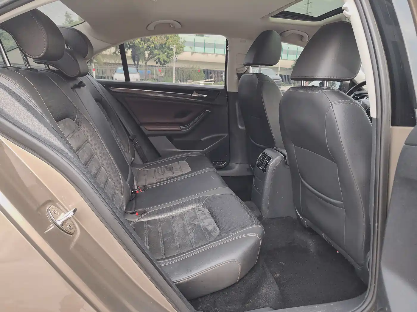 Volkswagen Sagitar 2015 230TSI Automatic Luxury фото 12