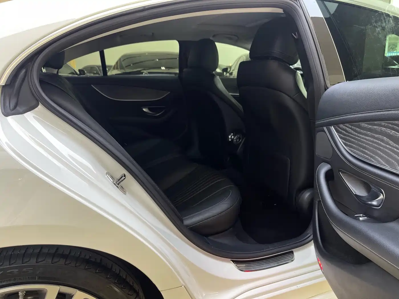 Mercedes-Benz CLS 2020 CLS 300 Dynamic фото 8